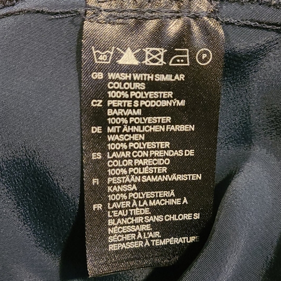 H&M butterfly sleeve navy scoop neck dress - Picture 10 of 10